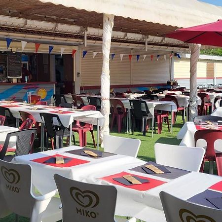 Camping Les Lacs De Courtes Hotel Estang ภายนอก รูปภาพ