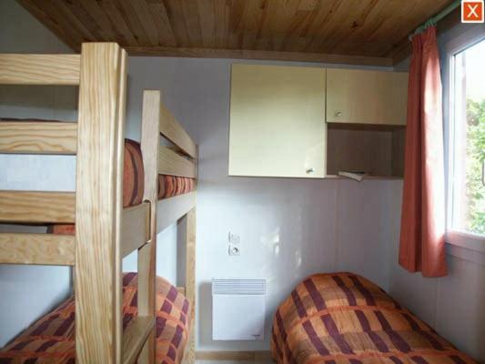 Camping Les Lacs De Courtes Hotel Estang ภายนอก รูปภาพ